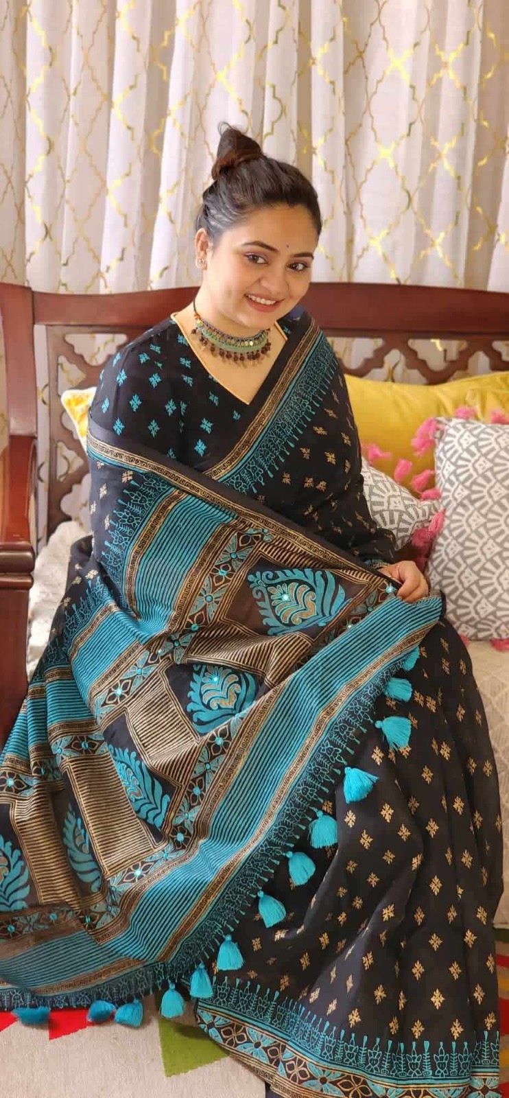 Exclusive Skin Print Saree With Dollar Work - Image 2