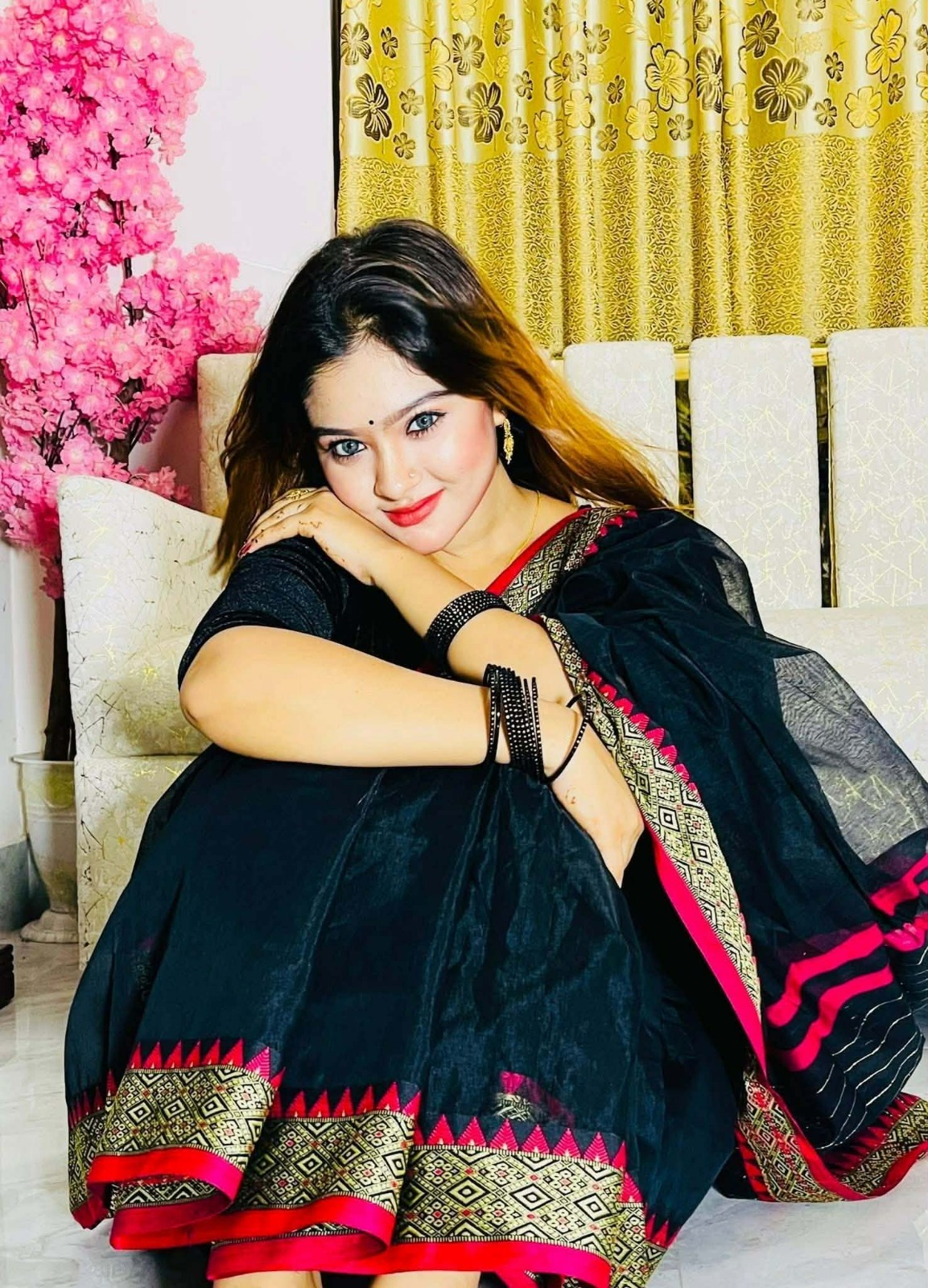 Nakshi Print Semi Cotton Saree With Blouse Piece - Image 2