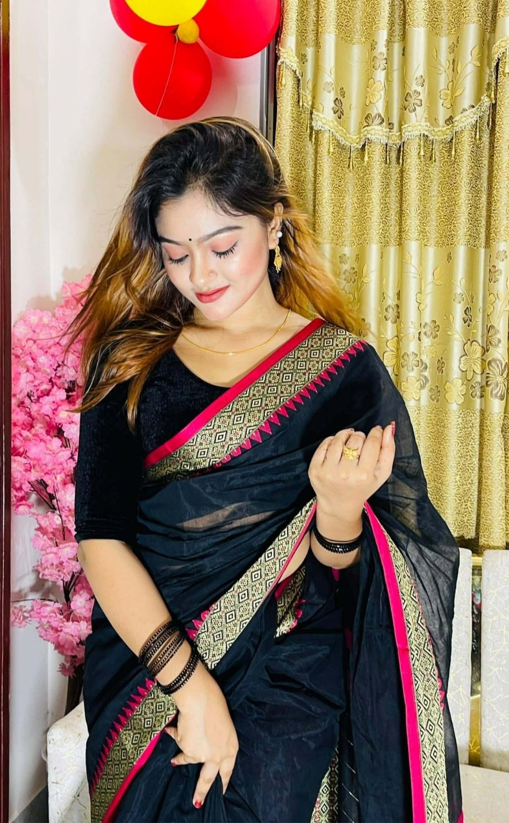 Nakshi Print Semi Cotton Saree With Blouse Piece - Image 4